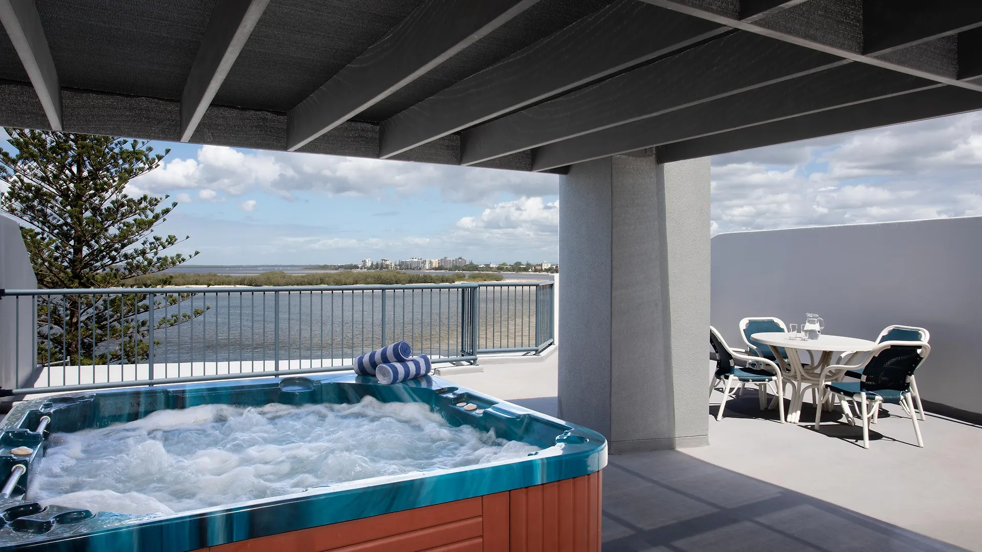 Breakfree Grand Pacific Aparthotel Caloundra Australia